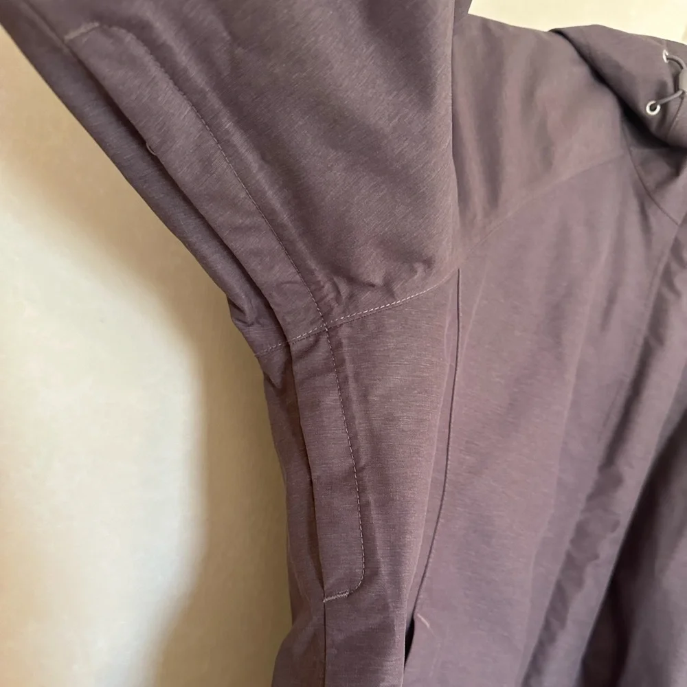 The North Face Women’s Rain jacket, size medium, color heather grey - Picture 6 of 9